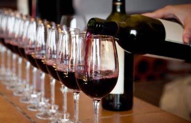 2020年1-2月中国葡萄酒进口数量及金额增长率情况分析