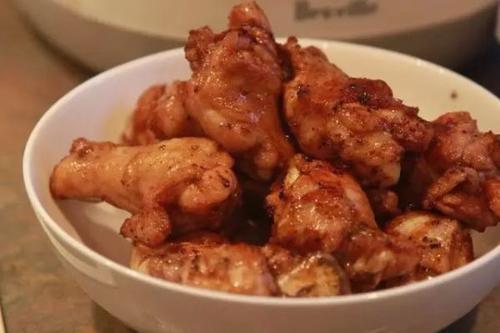贪吃隔夜炸鸡 常州一2岁男童中毒变“紫人”险丧命