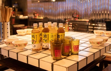 喜茶瓶装果汁茶、柠檬茶持续热销，蝉联天猫双十一茶饮料榜首