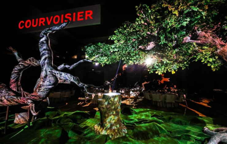 稀世匠心 再造传奇 COURVOISIER馥华诗呈现传奇水楢木桶全球限量典藏版干邑
