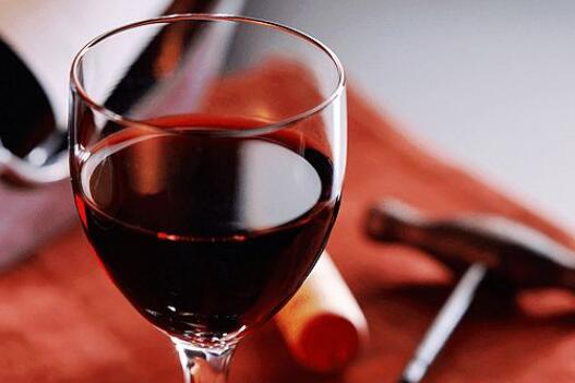 葡萄酒行业深度调整，国产葡萄酒产区吹响“集结号”